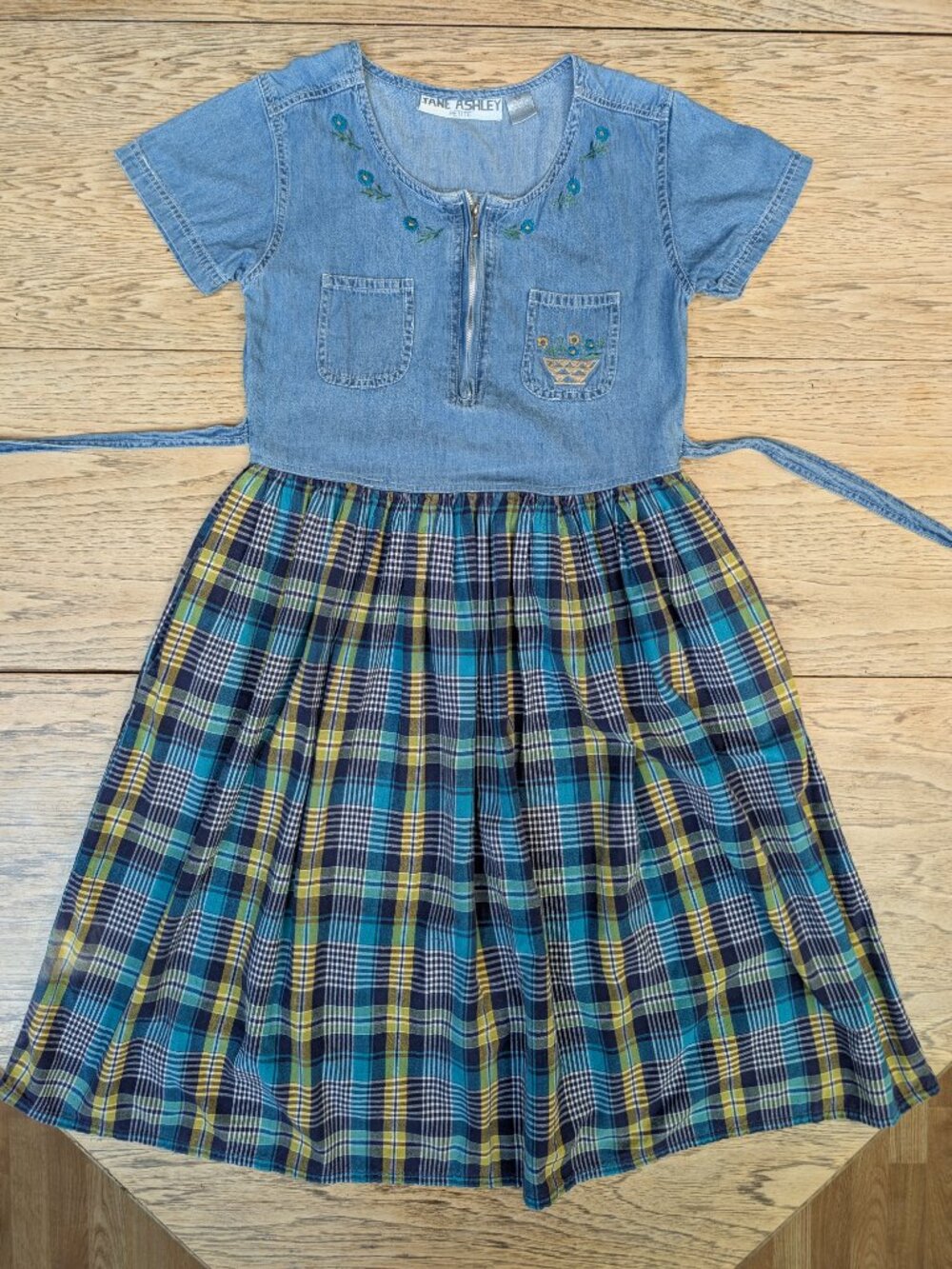 Vintage Jane Ashley Medium Petite 100% cotton blue denim zipper front midi dress